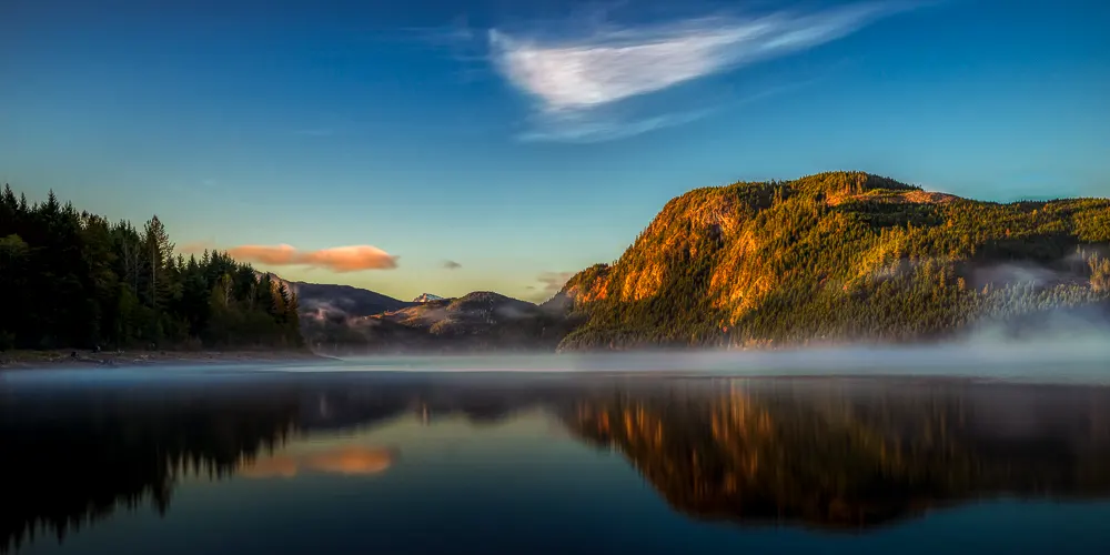 Experience the breathtaking beauty of Buttle lake with the help of Luminar Neo's powerful panorama stitching software. 