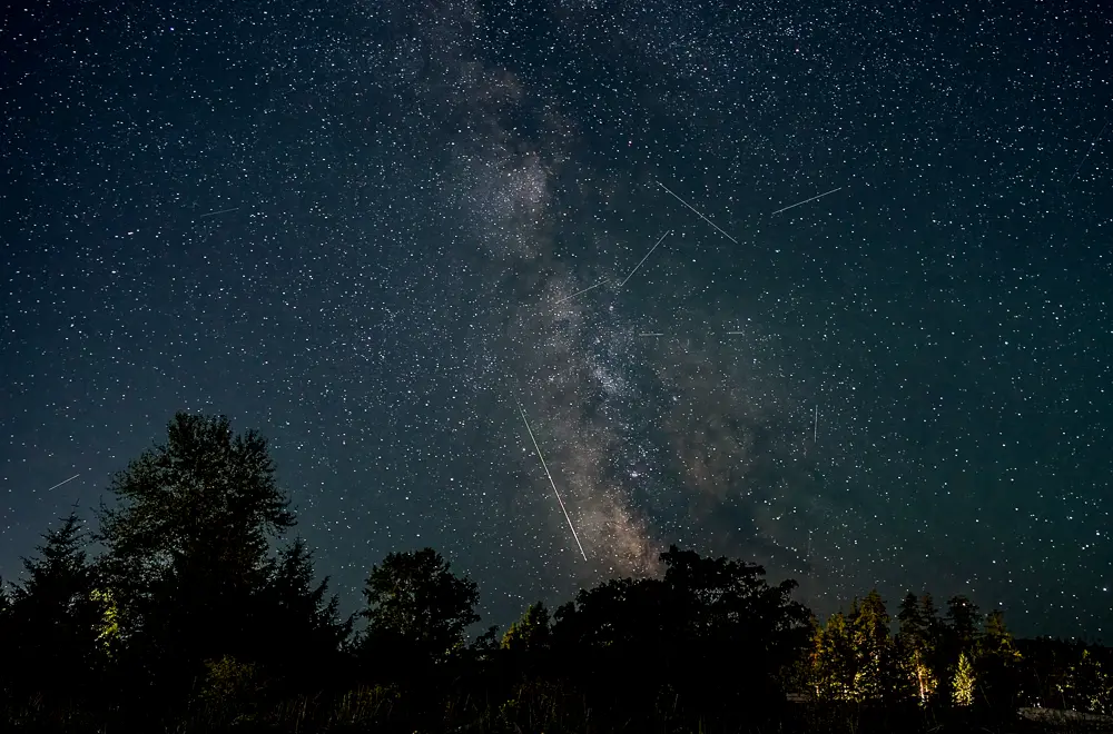 Example of a meteor shower captured with a night sky filter